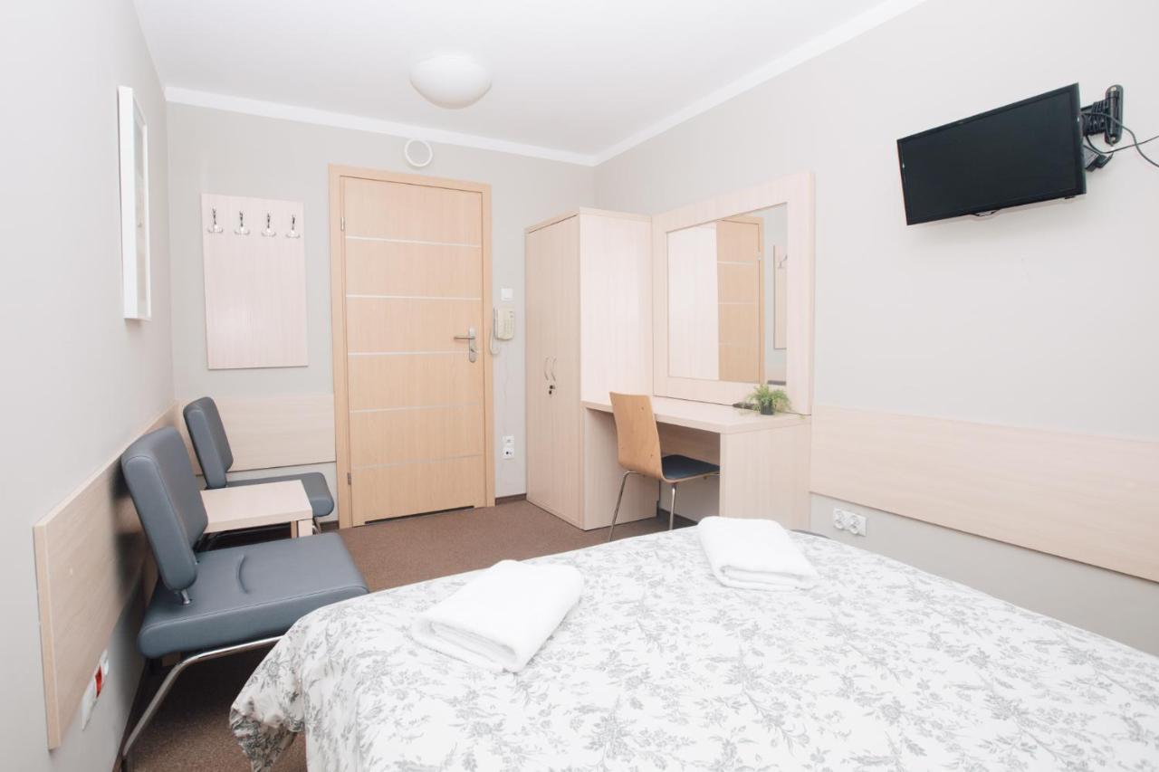 Strumyk Hostel Красков Екстериор снимка